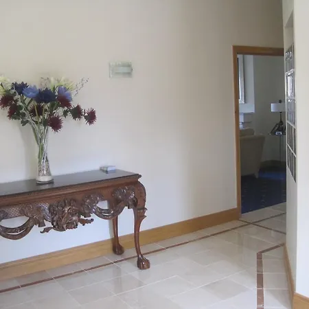 Killarney House 4*